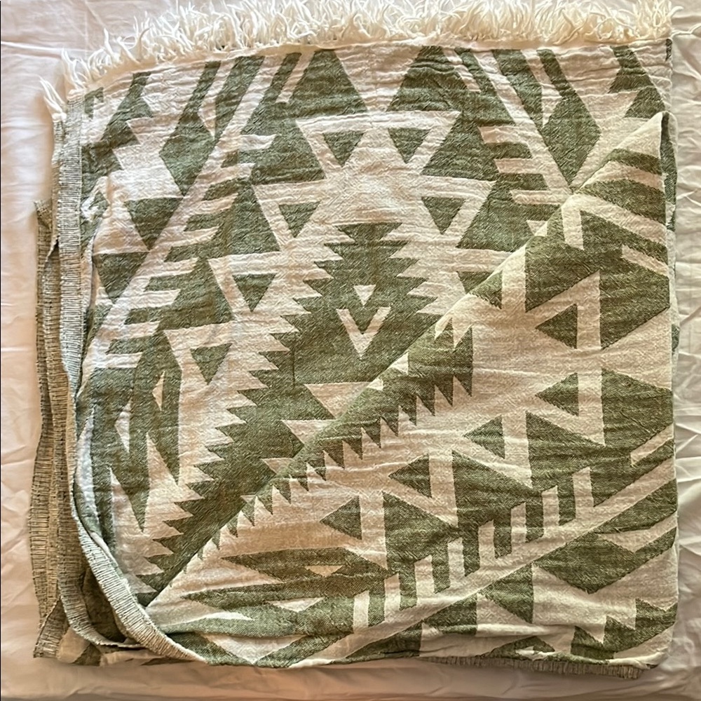 Turkish made oversized scarf 🌱
